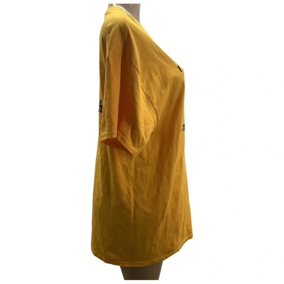 Gildan Size Extra Large Graphic Tee. New without Tags - Picture 3 of 5